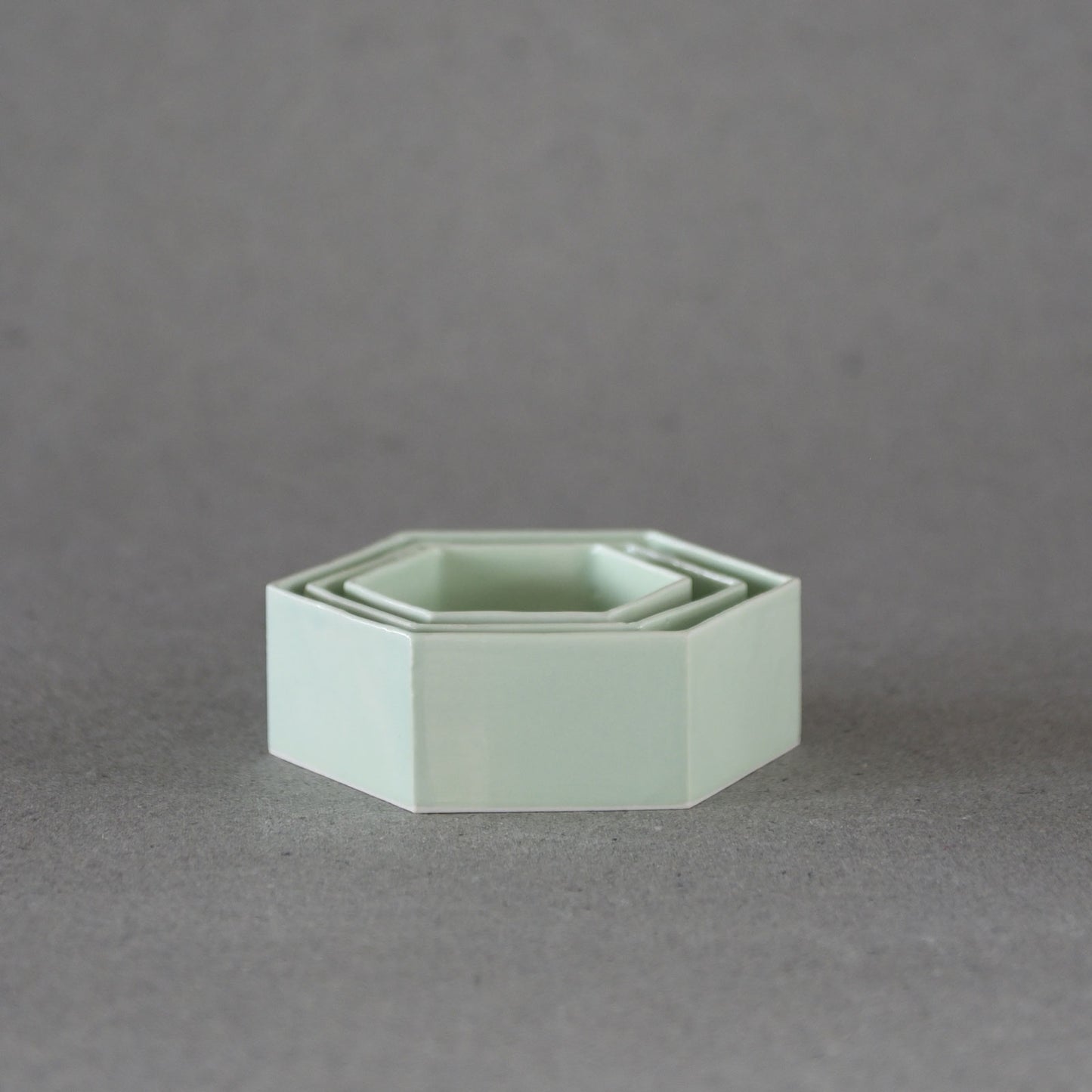 Hexagoner set om tre